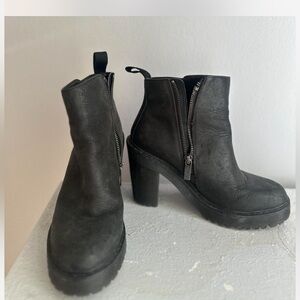 Doc Marten Chelsea heeled black boot with side zip up